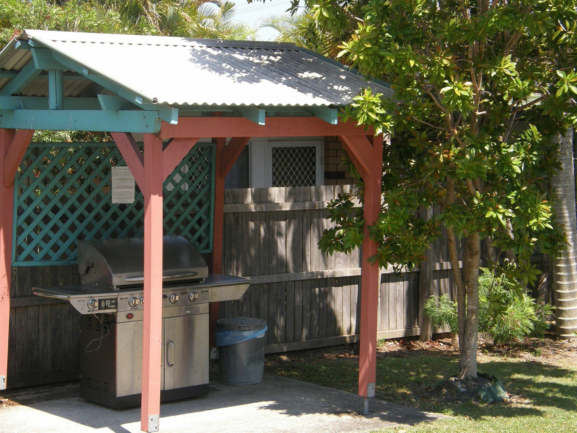 Dolphin Sands Holiday Cabins コフスハーバー エクステリア 写真